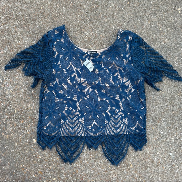 Express Tops - NWT Express Cropped Lace Top